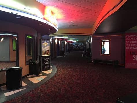 regal hollywood cinemas greenville sc